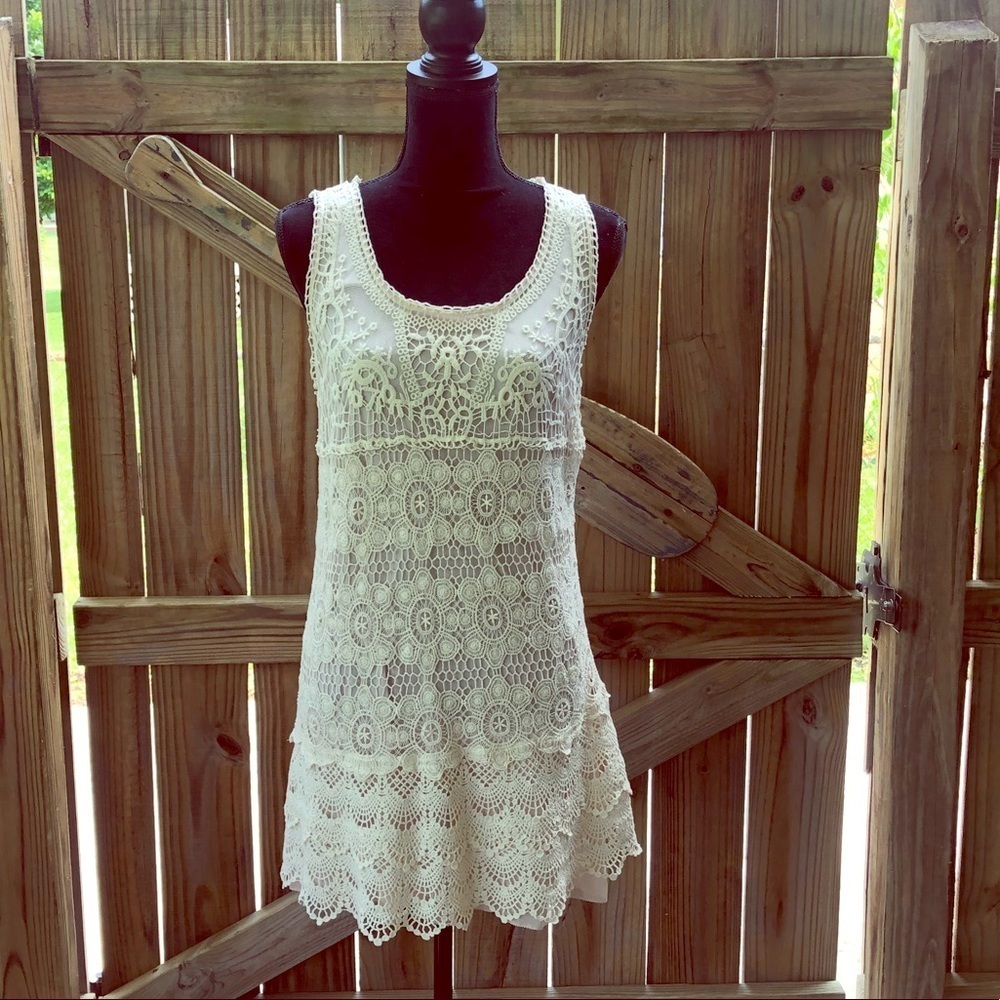Beautiful Kensie Guipure Lace Crochet Sleeveless Shift Dress Size M
